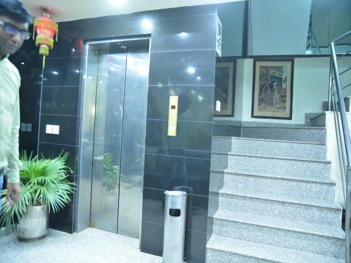 Luxury One Hotel Lahore Exterior foto